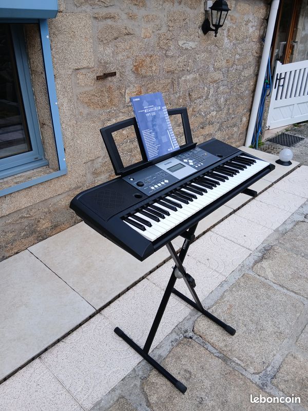 Synthétiseur neuf clavier electronique portable Yamaha jamais utilisé (image 5)