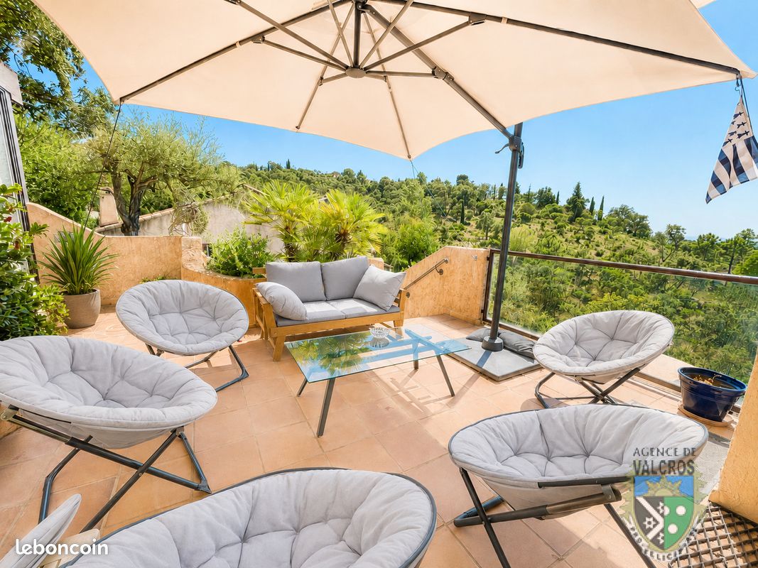 Maison 6 pièces 230 m² · à La Londe-les-Maures · 230 m² · 870 000 €