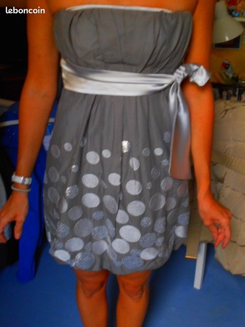 Robe bustier gris et argent+ ronds paillettes T 38 (image 1)