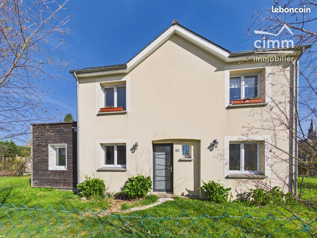 Maison 5 pièces 126 m² · à Longué-Jumelles · 126 m² · 200 000 €
