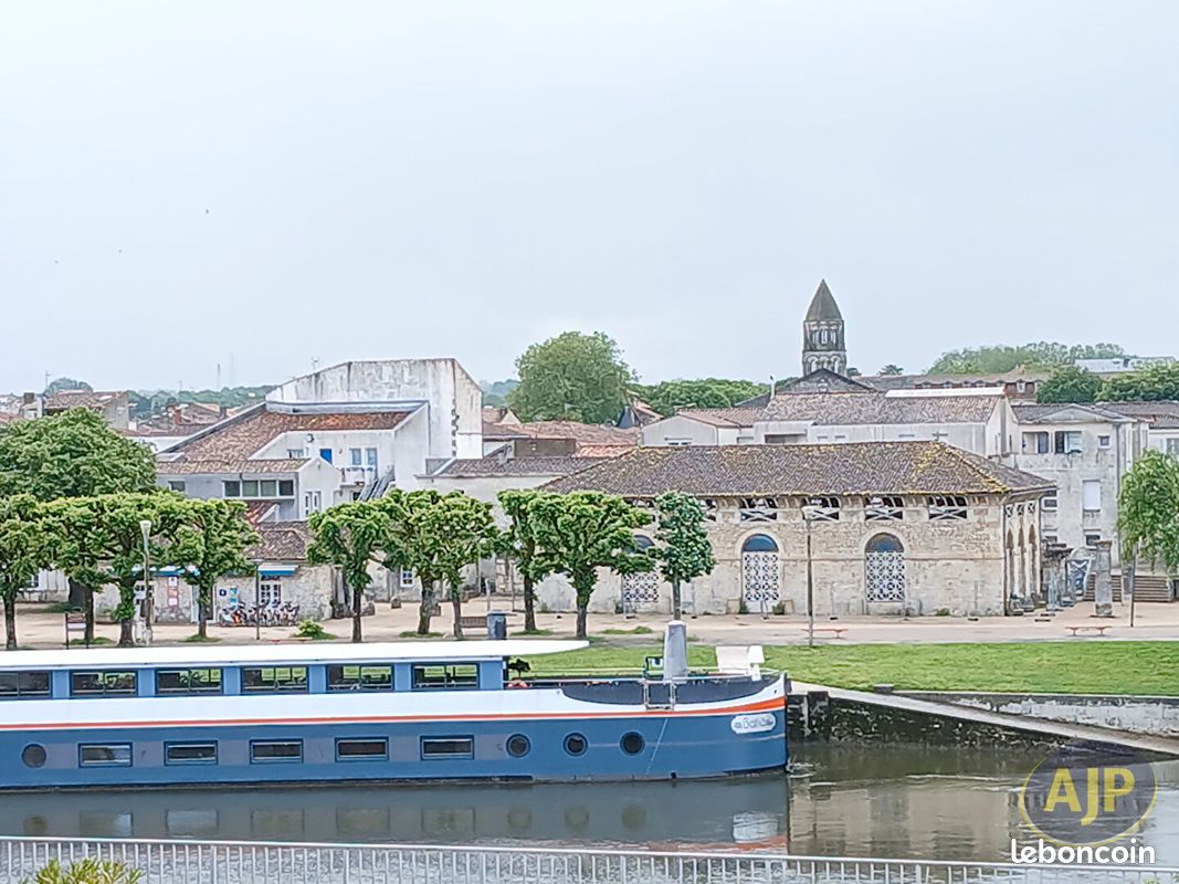 Appartement 3 pièces 54 m² · à Saintes · 54 m² · 191 800 €