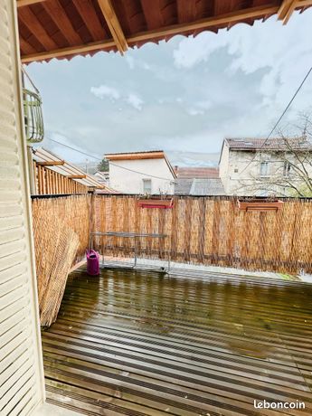 Jolie T2 rénové avec terrasse