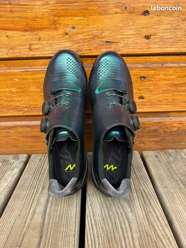 Chaussure GIANT Surge Pro Équipements vélos