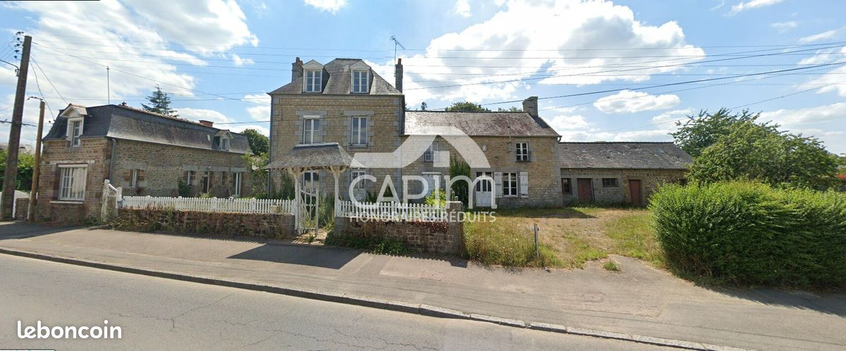 Maison 19 pièces 333 m² · à Maen Roch · 333 m² · 151 000 €