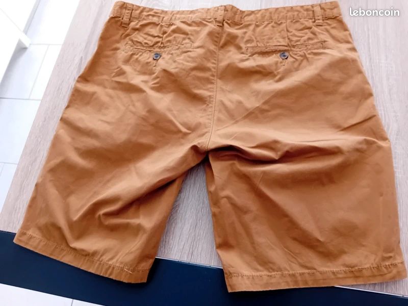 Short taille 44 marque La halle Vêtements