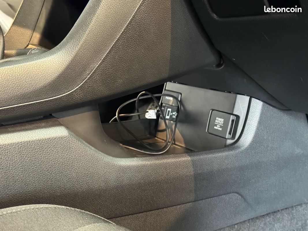 HONDA Civic 1.0 I-VTEC 126ch Executive 2022 / CarPlay / Suivi complet (image 25)