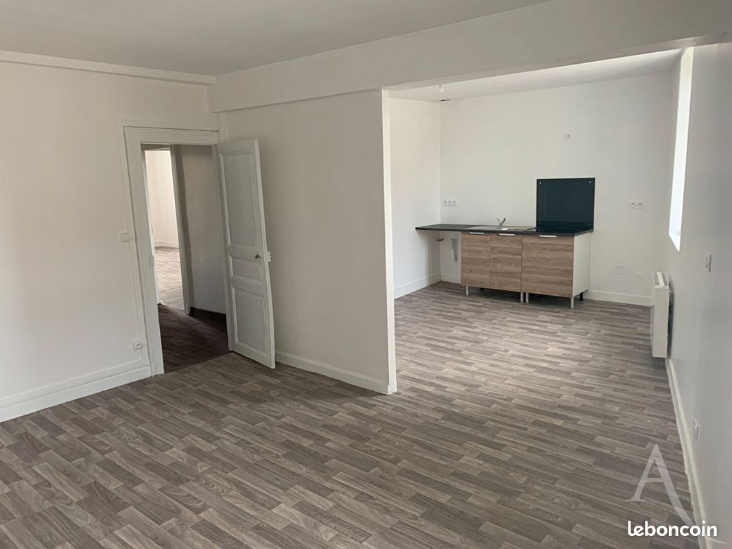 Appartement 3 pièces 75 m² · à Châteauroux · 75 m² · 615 €