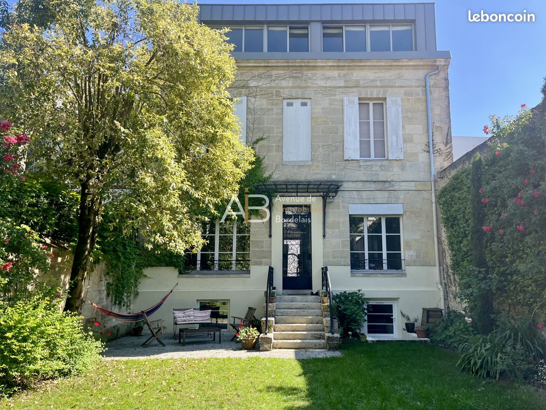 Maison 10 pièces 300 m² · à Bordeaux · 300 m² · 1 730 000 €