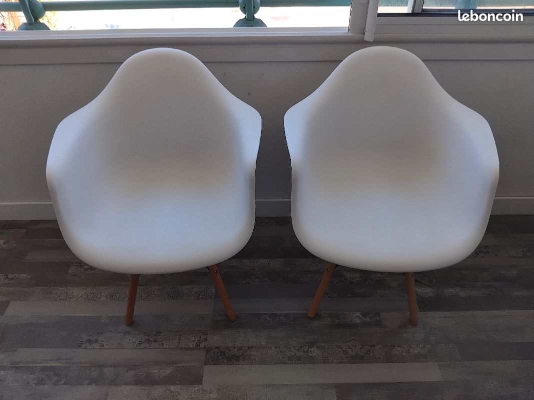 Chaises (image 2)