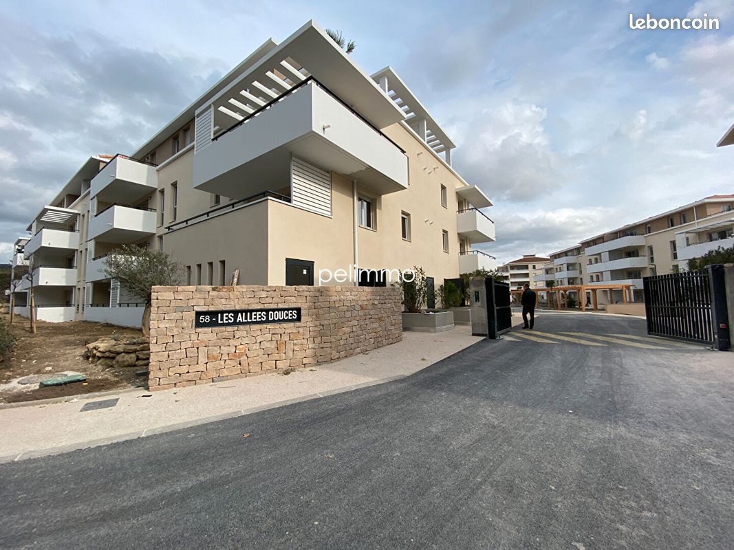 Parking/box PELISSANNE · à Pélissanne · 81 €/mois