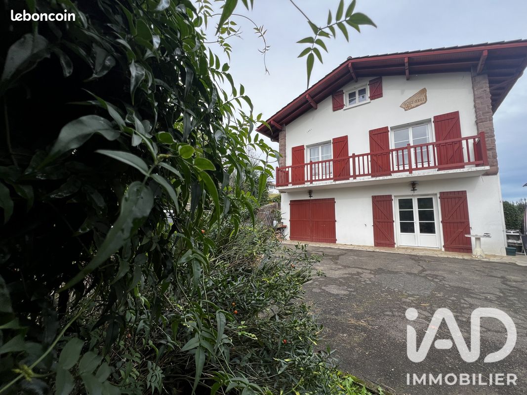 Maison 8 pièces 199 m² · à Saint-Pée-sur-Nivelle · 199 m² · 500 000 €