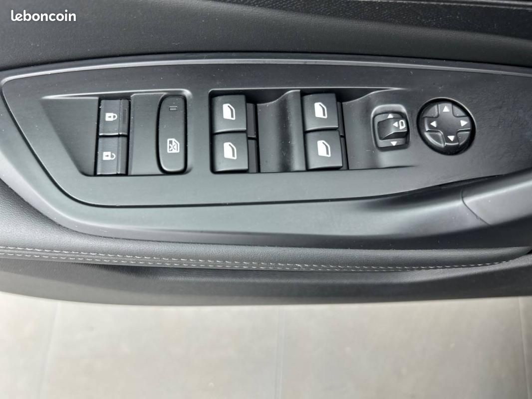 Peugeot 408 PHEV 225 e-EAT8 - Allure Pack (image 15)