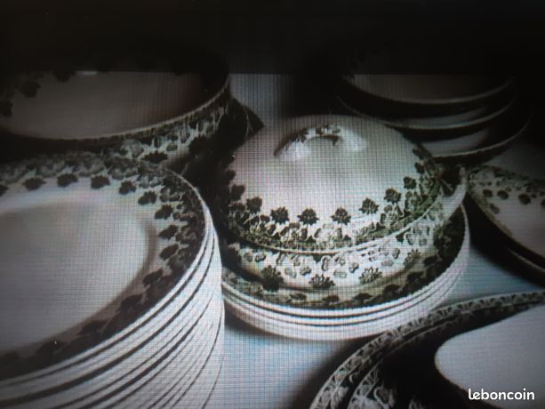 plat ovale / ravier ancien en céramique blanche