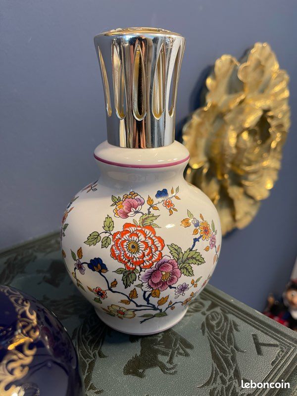 Lot De 2 Lampes Berger Anciennes En Porcelaine, Complètes Et Fonctionnelles