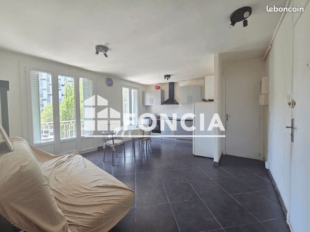 Appartement 2 pièces 35 m² · à Grenoble · 35 m² · 585 €
