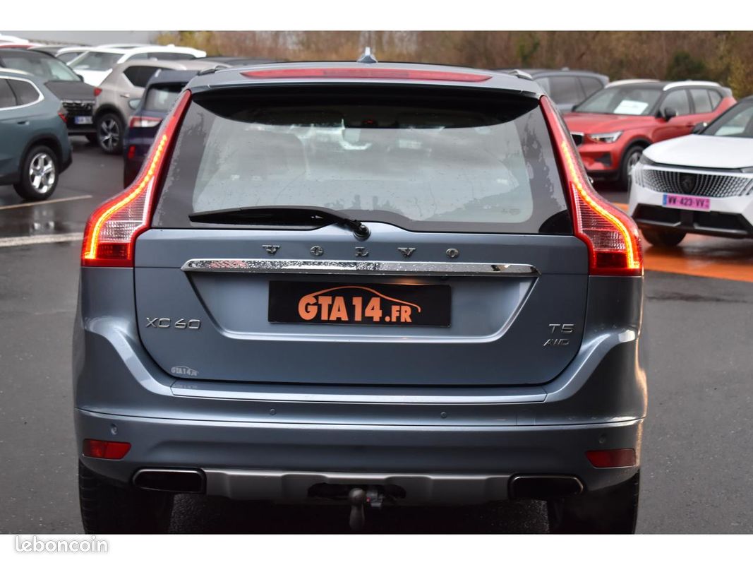 VOLVO XC60 T5 AWD 245 ch Xénium Geartronic A (image 18)