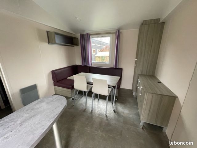 Local commercial 3 pièces 28 m² · à Hautefontaine · 28 m² · 570 €