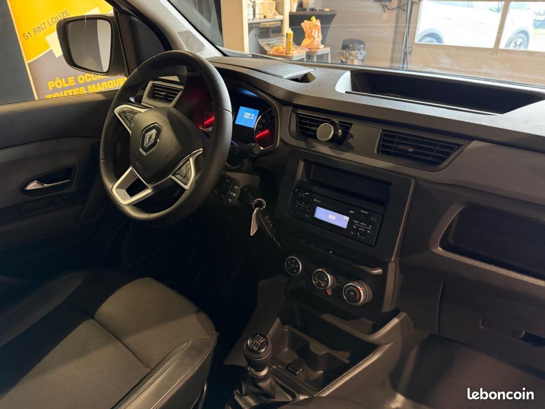 Renault express 1.5 blue dci 95ch confort / pack offroad / habillage bois / tva recuperable 2022 (image 15)
