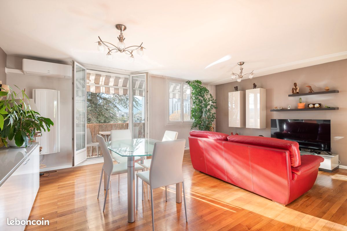 Appartement 4 pièces 82 m² · à La Tronche · 82 m² · 285 000 €