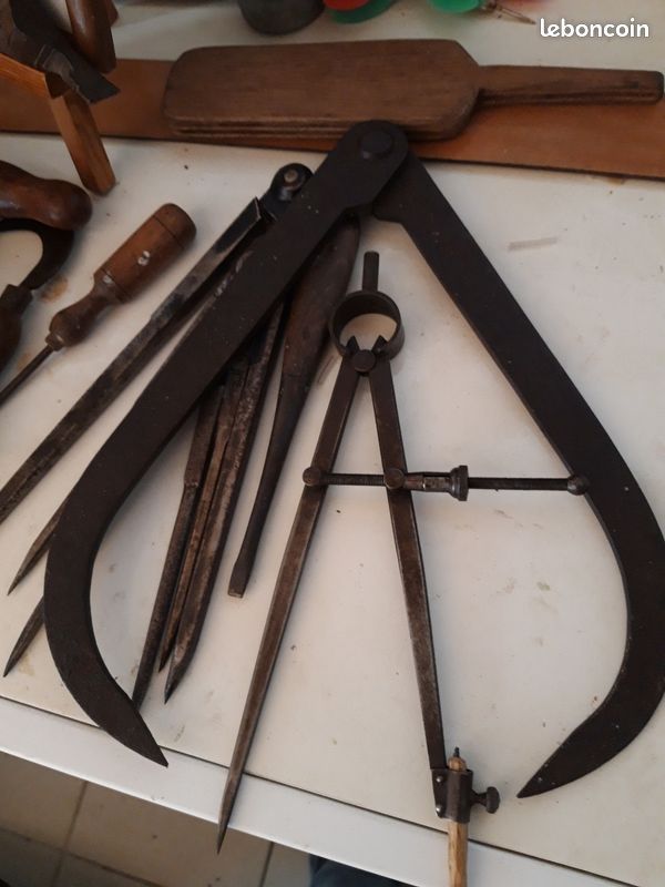Compas ,équerre metal (image 1)