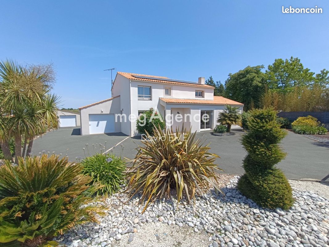 Maison 7 pièces 141 m² · à Aizenay · 141 m² · 304 900 €