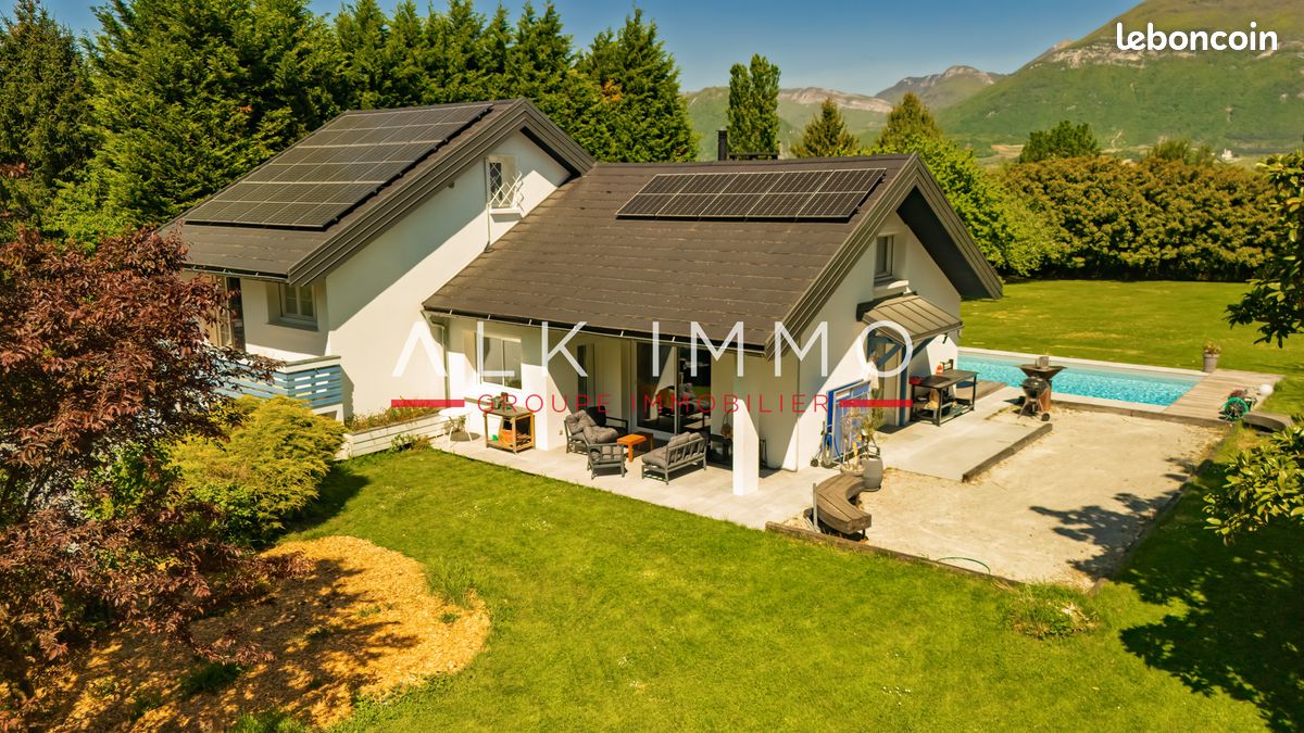 Maison 8 pièces 230 m² · à Apremont · 230 m² · 898 000 €