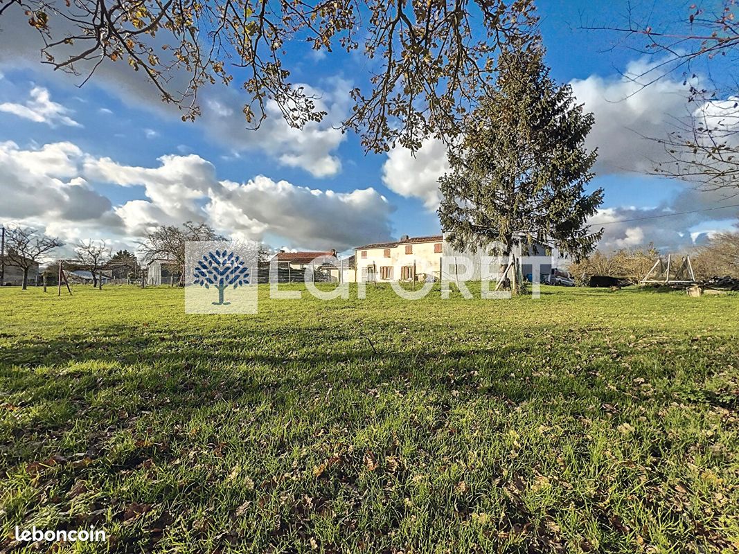 Maison 8 pièces 120 m² - Pougne-Hérisson 79130 (image principale 1)