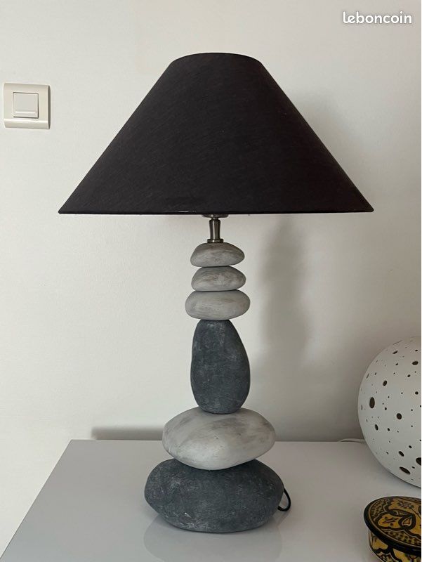 Lampe décorative de salon avec abat-jour gris (image 2)