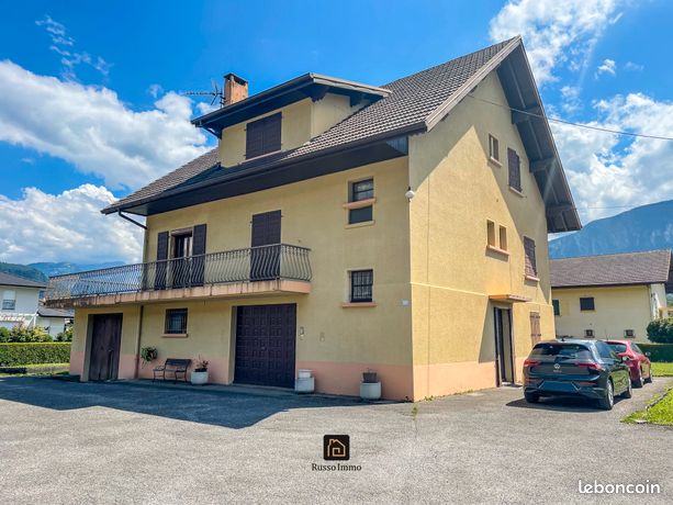 Maison 12 pièces 300 m2 à Thyez