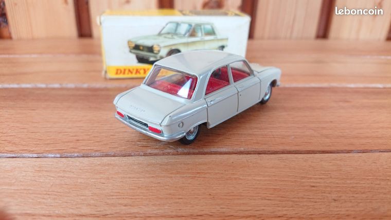 Peugeot 204 Berline Blanche – Dinky Toys France, Réf 510, échelle 1/43 (boîte Repro)