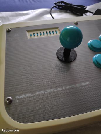 Hori Fighting Stick Alpha pour Playstation 5, Playstation 4, PC