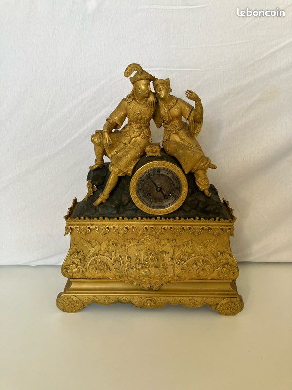 Pendule en bronze XIXe siècle (image 2)
