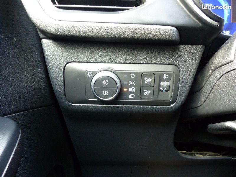 Ford KUGA 2.5 DURATEC 225CH PHEV TITANIUM BVA (image 30)