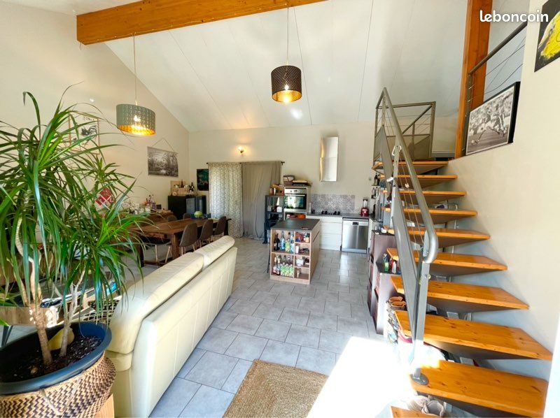 Appartement 4 pièces 90 m² · à Yssingeaux · 90 m² · 770 €