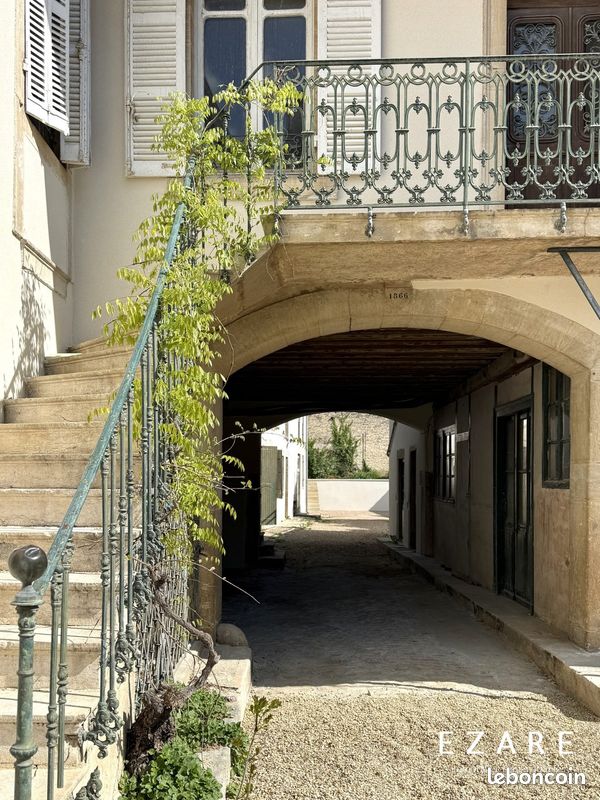 Local commercial 828 m²