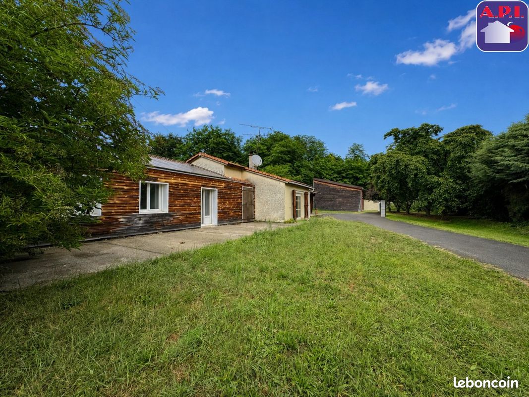 Maison 6 pièces 215 m² · à Saint-Jean-du-Falga · 215 m² · 329 000 €