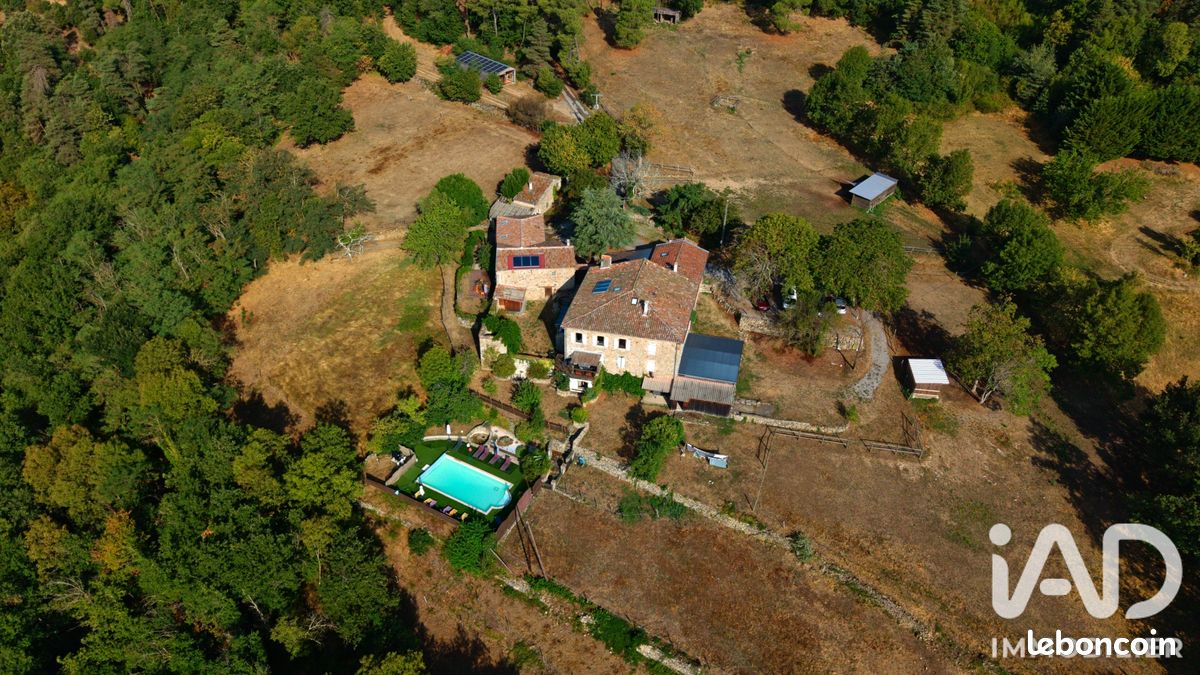 Maison 30 pièces 500 m² · à Silhac · 500 m² · 1 365 000 €