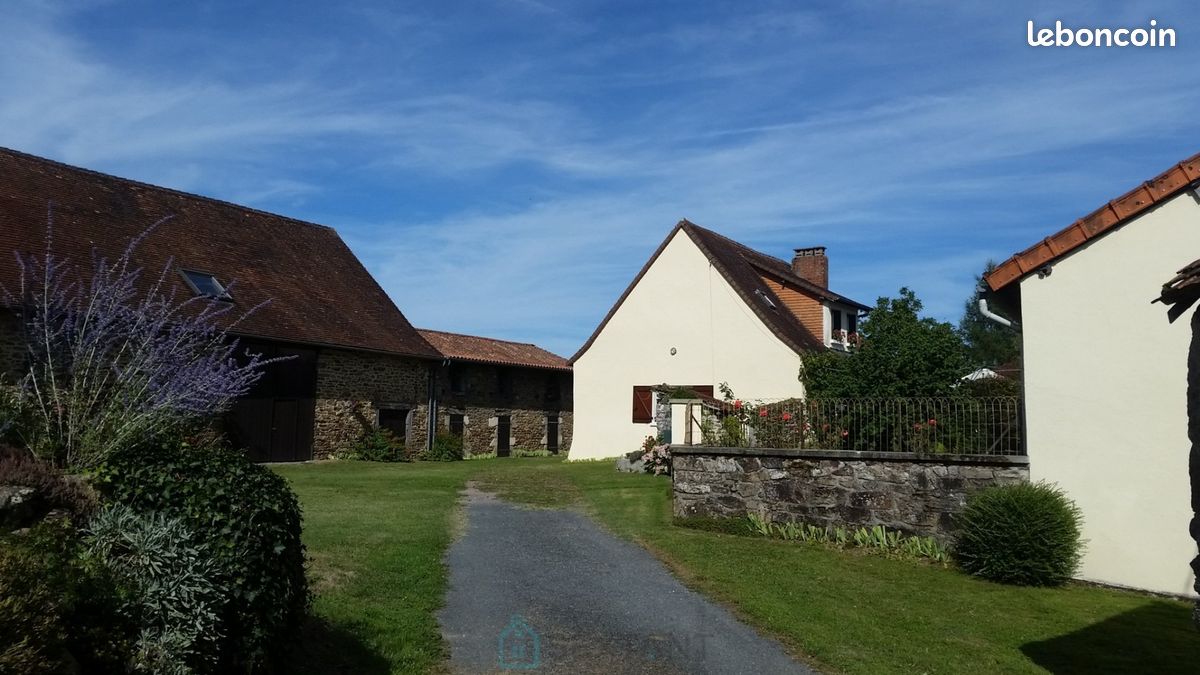 Maison 4 pièces 98 m² · à Mialet · 98 m² · 245 000 €