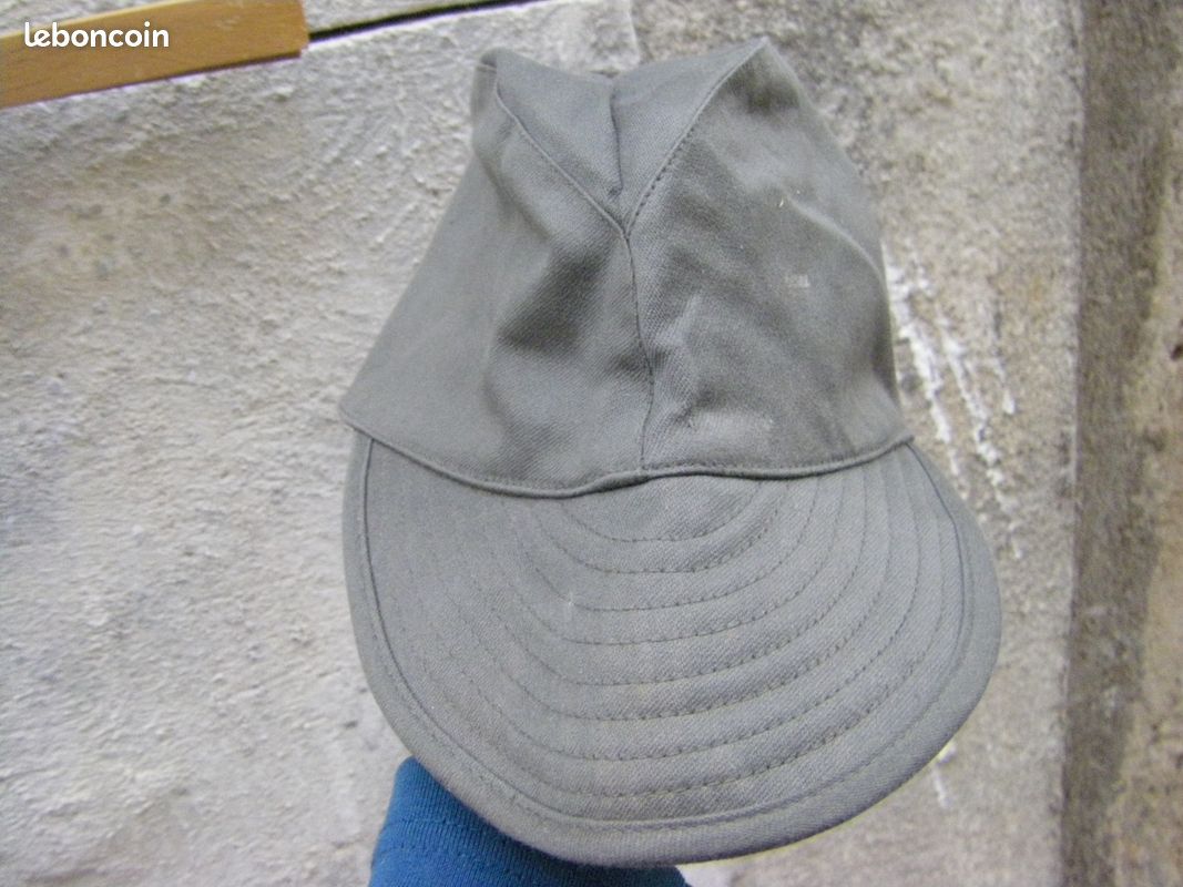 Casquette militaire (image 1)