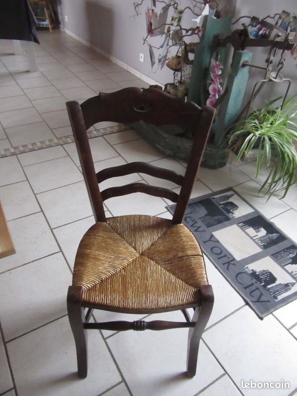 Chaisse ancienne (image 2)