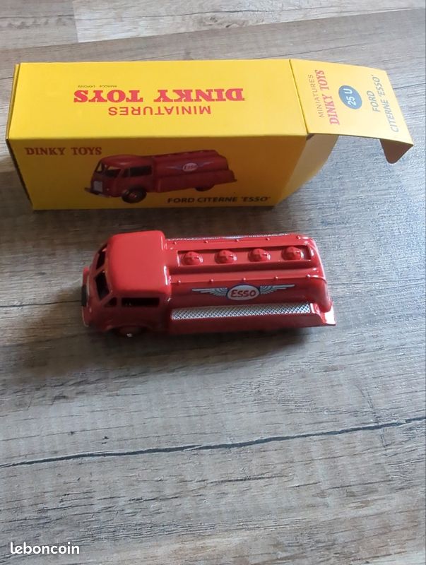 Dinky Toys 25 U Ford Citerne Esso