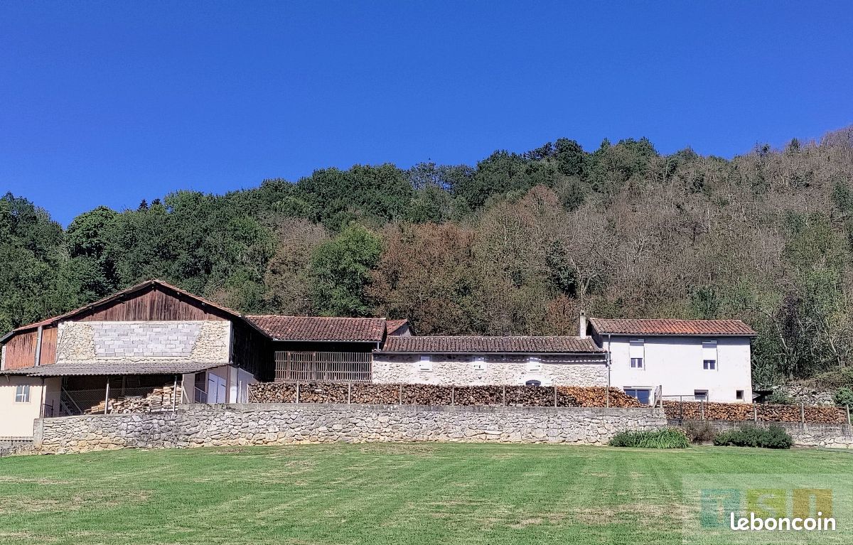 Maison 7 pièces 140 m² · à Bize · 140 m² · 196 000 €