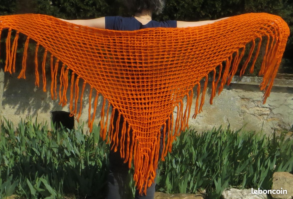 Châle au crochet orange (image 3)