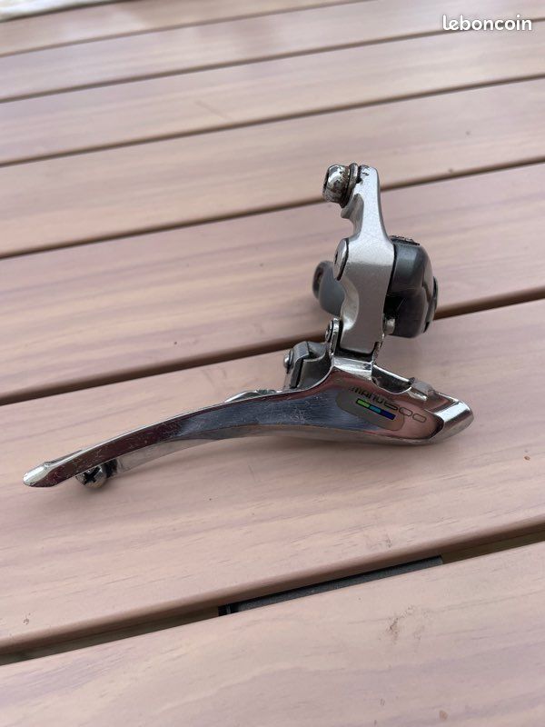 Moulinet Shimano Tiagra Dérailleur Avant Shimano 600 ULTEGRA FD-6401 - 8 Vitesses, Double Plateau, Pince 28.6 Mm - Vintage New Old Stock Piece Velo Retro Neuf