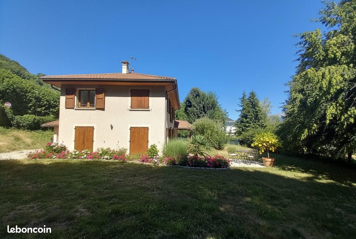 Maison 6 pièces 150 m² · à Voiron · 150 m² · 494 000 €