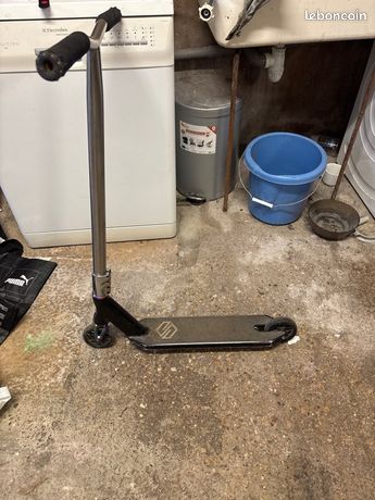 Bar tenacity trottinette freestyl Très bon état Rangements