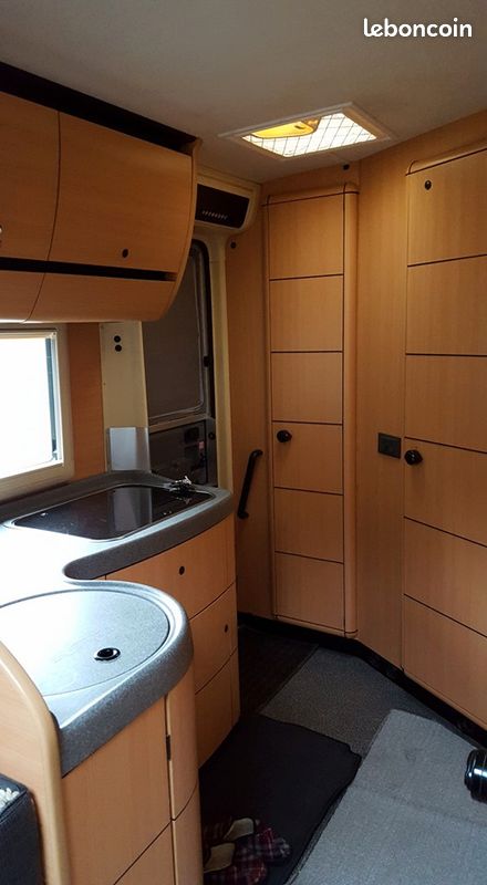 Vends camping-car Laika Kréos 3004 (image 3)
