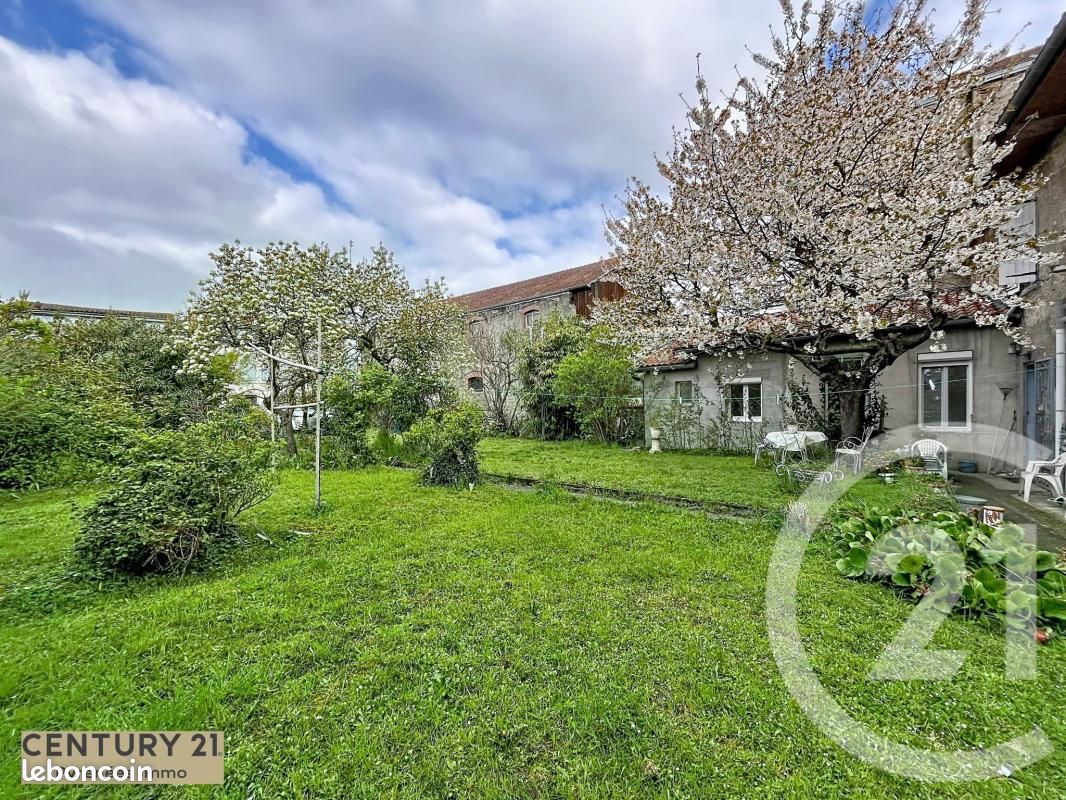 Immeuble 381 m² · à Saint-Gaudens · 381 m² · 250 000 €