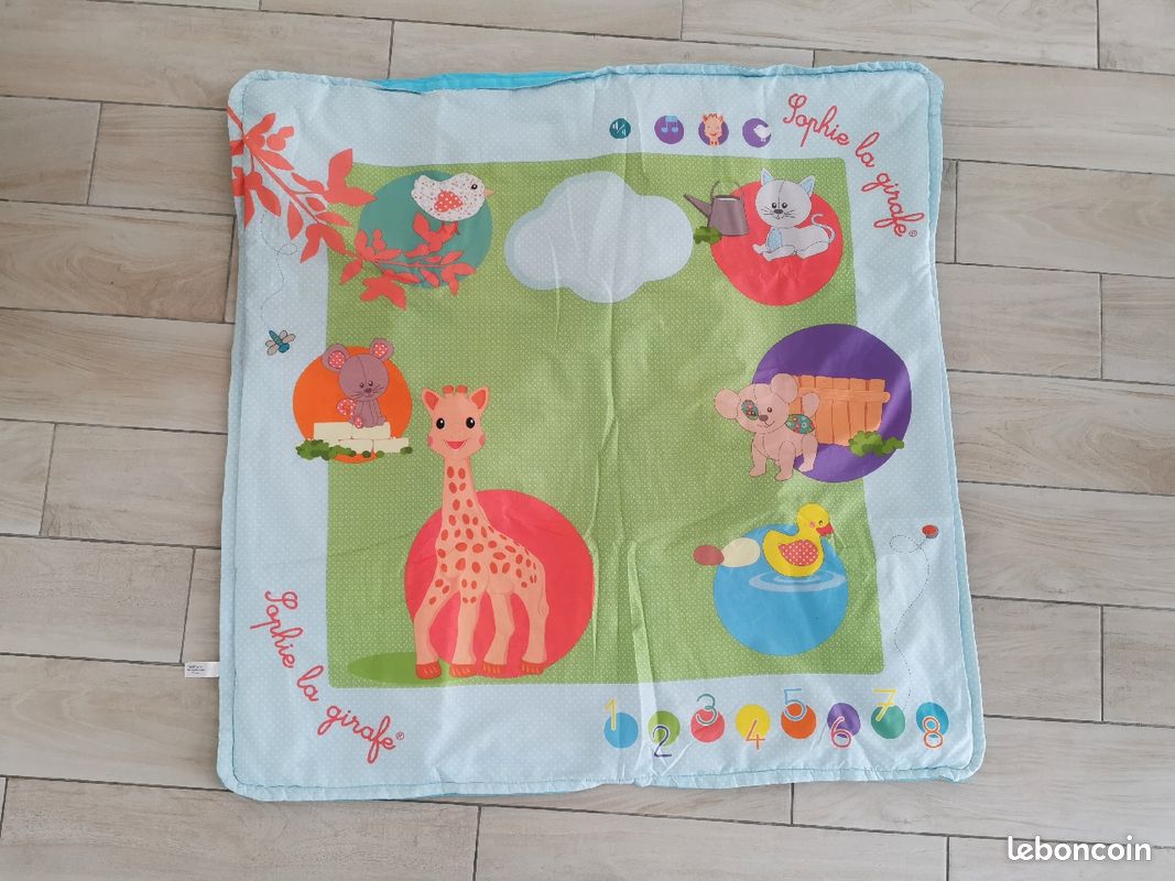 Tapis d'éveil sonore Sophie La Girafe (image 1)