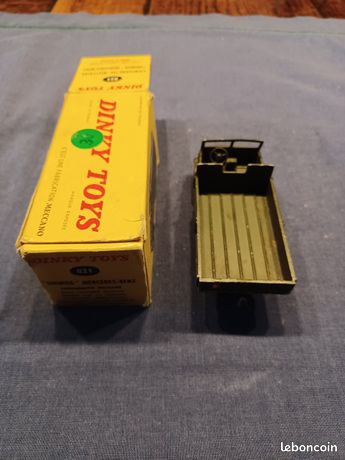 DINKY TOYS châssis d’origine Mercedes Unimog militaire 821 avec ou sans marquage